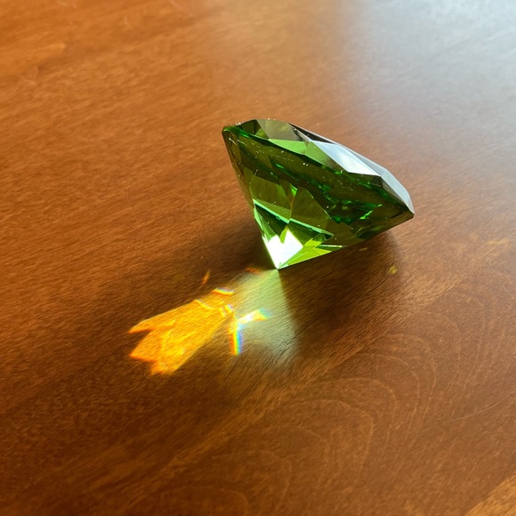 (Free) 2.4in Green Jewel Paperweight - Picture 3 of 6